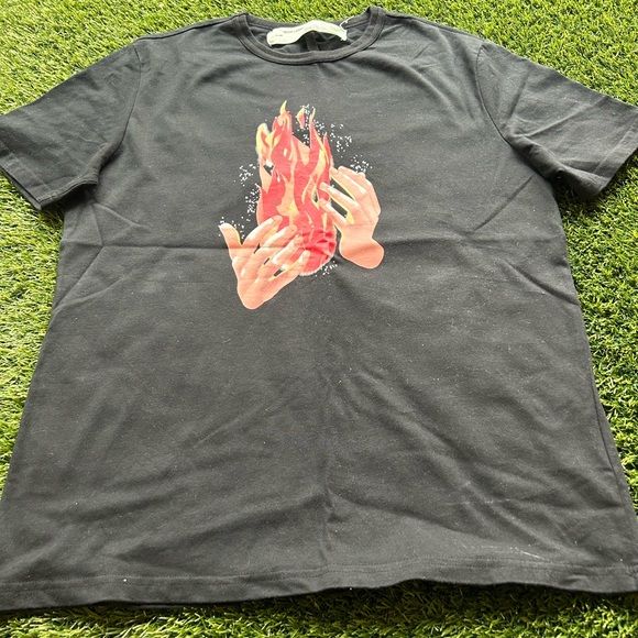 Off White T shirt - Picture 9 of 16